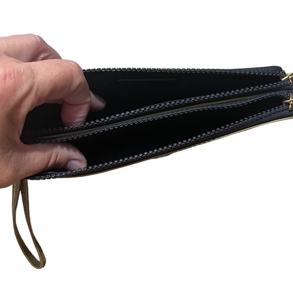 LULULEMON Double Up Wallet Gold (wear on corners) - Picture 6 of 8